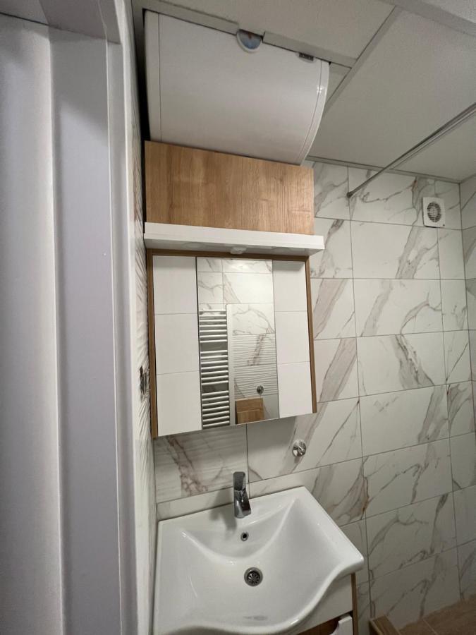 Apartman Didi2- Free Private Parking-Garage Novi Sad Buitenkant foto