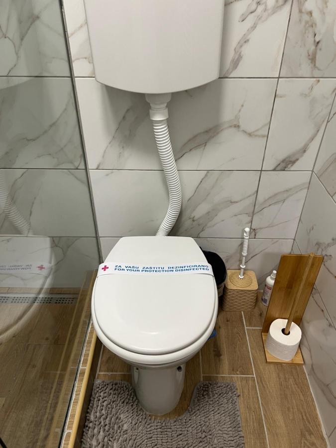 Apartman Didi2- Free Private Parking-Garage Novi Sad Buitenkant foto